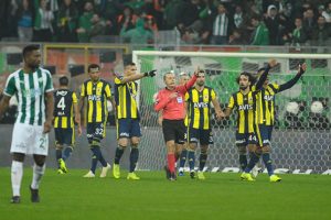 TFF C&uuml;neyt &Ccedil;akır'ın puanını verdi