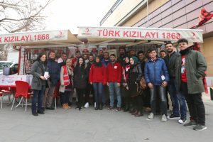 Kan verenlere basketbol ma&ccedil;ı bileti hediye