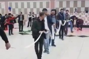 Bursa'da damada takılan para 10 metreyi ge&ccedil;ti, 12 kişi zor taşıdı