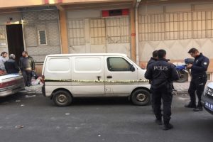 Minib&uuml;ste yaşıyordu, ısınmak i&ccedil;in yaktığı t&uuml;p sonu oldu