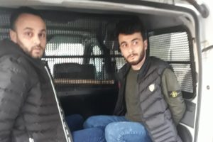 Bursa'da apartmanlara dadanan hırsızlar yakalandı