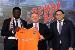 Başakşehir Demba Ba'yı renklerine bağladı