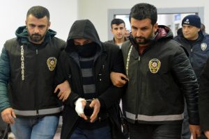 Tartıştığı eniştesini bı&ccedil;aklayarak &ouml;ld&uuml;rd&uuml;