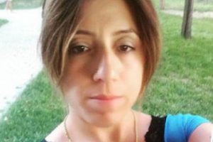Sevgilisini bı&ccedil;aklayan kadın polisi aramış: 'Aşkım &ouml;l&uuml;yor...'