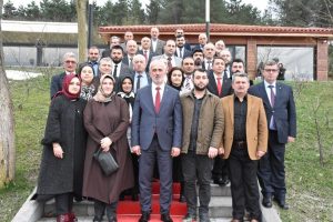 Ak Parti D&uuml;zce'de g&ouml;rev dağılımı yapıldı
