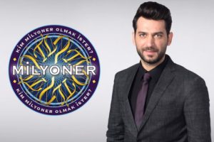 Cumhuriyet ilan edildiğinde Atatürk kaç yaşındaydı?