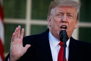 Trump a&ccedil;ıkladı: Acil durum ilan ederim