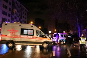 Polisten ka&ccedil;an otomobil, kaza yaptı: 1 yaralı