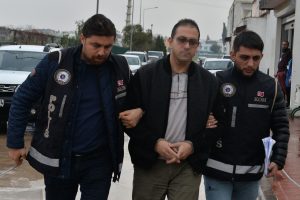 FET&Ouml;'n&uuml;n 12 yıl hapisle aranan il imamı yakalandı