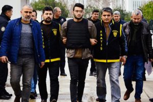 Babaannesini &ouml;ld&uuml;ren caninin s&ouml;zleri kan dondurdu!
