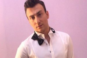 &Uuml;nl&uuml; fenomene şok! Adliyeye koştu