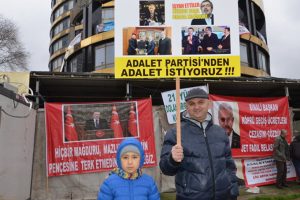 Vatandaşlar eylem yaptı! "İslami bir otel yapılıyor diye bizi kandırdılar"