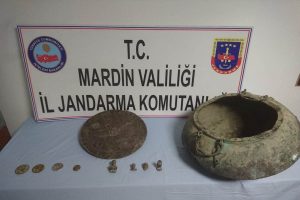 Tarihi eser ka&ccedil;ak&ccedil;ılığı operasyonu! 1 g&ouml;zaltı