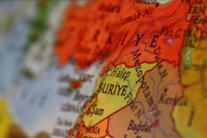 Suriye'de Rus ve İran destekli g&uuml;&ccedil;ler arasında &ccedil;atışma