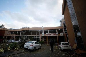 Hortumda zarar g&ouml;ren hastane hizmet vermeye başladı