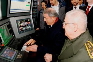 Milli Savunma Bakanı Hulusi Akar, TEI'yi ziyaret etti