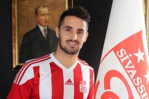 Sivasspor'un yeni transferi sezonu kapattı