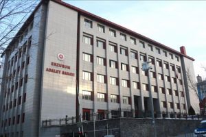 Cumhuriyet tarihinin en b&uuml;y&uuml;k eroin operasyonunda tutuklama