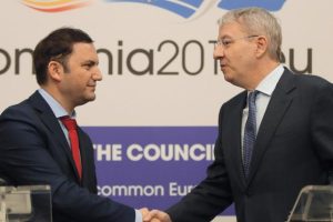 Makedonya, NATO ve AB &uuml;yeliği yolunda