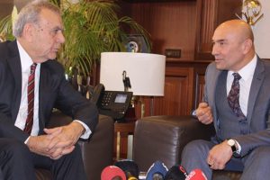 Tun&ccedil; Soyer'den, Aziz Kocaoğlu'na ziyaret