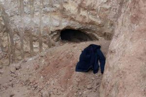 H&ouml;y&uuml;ktepe T&uuml;m&uuml;l&uuml;s&uuml;'n&uuml; tahrip eden 2 defineci tutuklandı