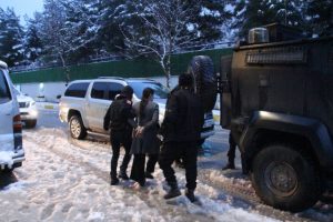 PKK/KCK'nın kadın yapılanmasına operasyon: 22 g&ouml;zaltı