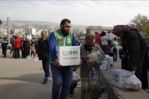 İHH, 2018'de Suriye'ye 2 bin 200 tırlık yardım yaptı