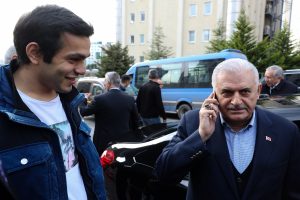 Binali Yıldırım'dan telefon s&uuml;rprizi