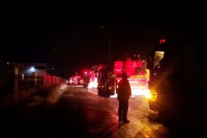 3 katlı geri d&ouml;n&uuml;ş&uuml;m fabrikasında yangın &ccedil;ıktı