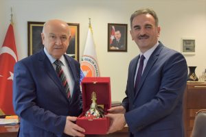 Bursa Gemlik Kaymakamı Karakuş'tan Başkan Yılmaz'a veda ziyareti