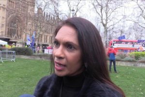 Brexit'e y&ouml;n veren aktivistten yeniden m&uuml;zakere &ccedil;ağrısı