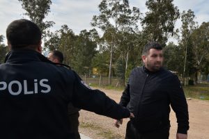 3 milyon liralık dolandırıcılık iddiasıyla, eski &ccedil;alışanını ve eşini ka&ccedil;ırdı