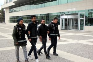 Sahte para ile alışverişe 2 g&ouml;zaltı