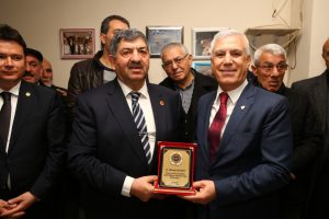 Bursa B&uuml;y&uuml;kşehir Belediye Başkan Adayı Bozbey'e Panayır Gen&ccedil;lik Spor Kul&uuml;b&uuml;'nden teşekk&uuml;r
