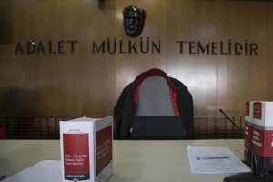 Eski eşini &ouml;ld&uuml;ren sanığa m&uuml;ebbet hapis cezası