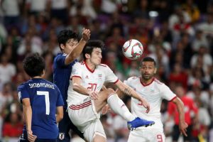 İranlı futbolcu intihar etti
