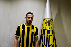 Ankarag&uuml;c&uuml;, Kitsiou'yu renklerine bağladı