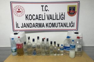M&uuml;şterilerine sahte alkol veren eğlence mekanına jandarma baskını