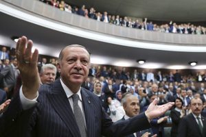 AK Parti, kılavuz hazırladı: Danışmanlarınız sevecen olsun, koyu renk giyin