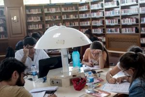 İsvi&ccedil;re okulları g&ouml;z&uuml;n&uuml; T&uuml;rk &ouml;ğrencilere dikti