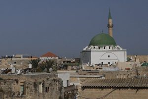 İsrail'de v&uuml;cut geliştiriyor diye başm&uuml;ezzinlikten kovuldu