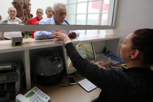Bankacılık sekt&ouml;r&uuml;n&uuml;n toplam kredi hacmi azaldı