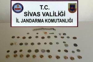 Muhtara tarihi eser ka&ccedil;ak&ccedil;ılığından g&ouml;zaltı