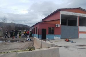 Rafineri b&ouml;lgesinde patlama: 1 &ouml;l&uuml;