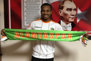 Alanyaspor Joel Obi'yi renklerine bağladı