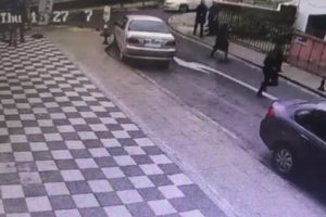 Tapu dairesi &ouml;n&uuml;nde kapka&ccedil;!