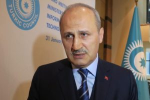Turhan: Bak&uuml;-Tiflis-Kars demir yolu hattı iş adamlarına avantaj sunuyor