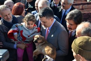 "Pet shoplarda bundan sonda kedi k&ouml;pek satılmayacak"