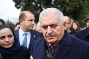 Binali Yıldırım cuma namazını &Uuml;mraniye'de kıldı