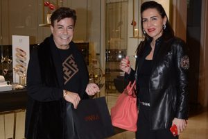 3.5 saatlik pırlanta alışverişi!